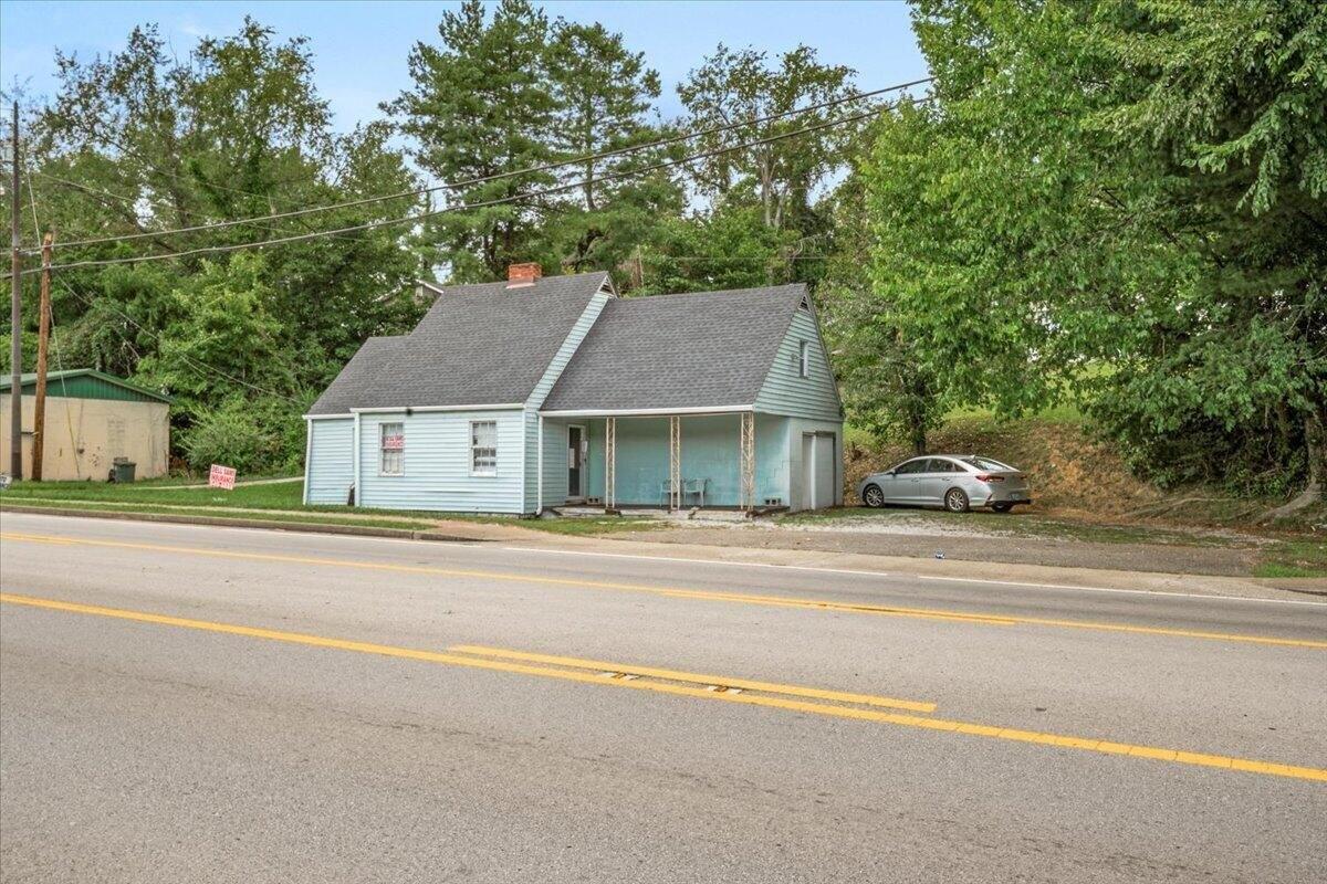 Property Image for 595 N Highway 25