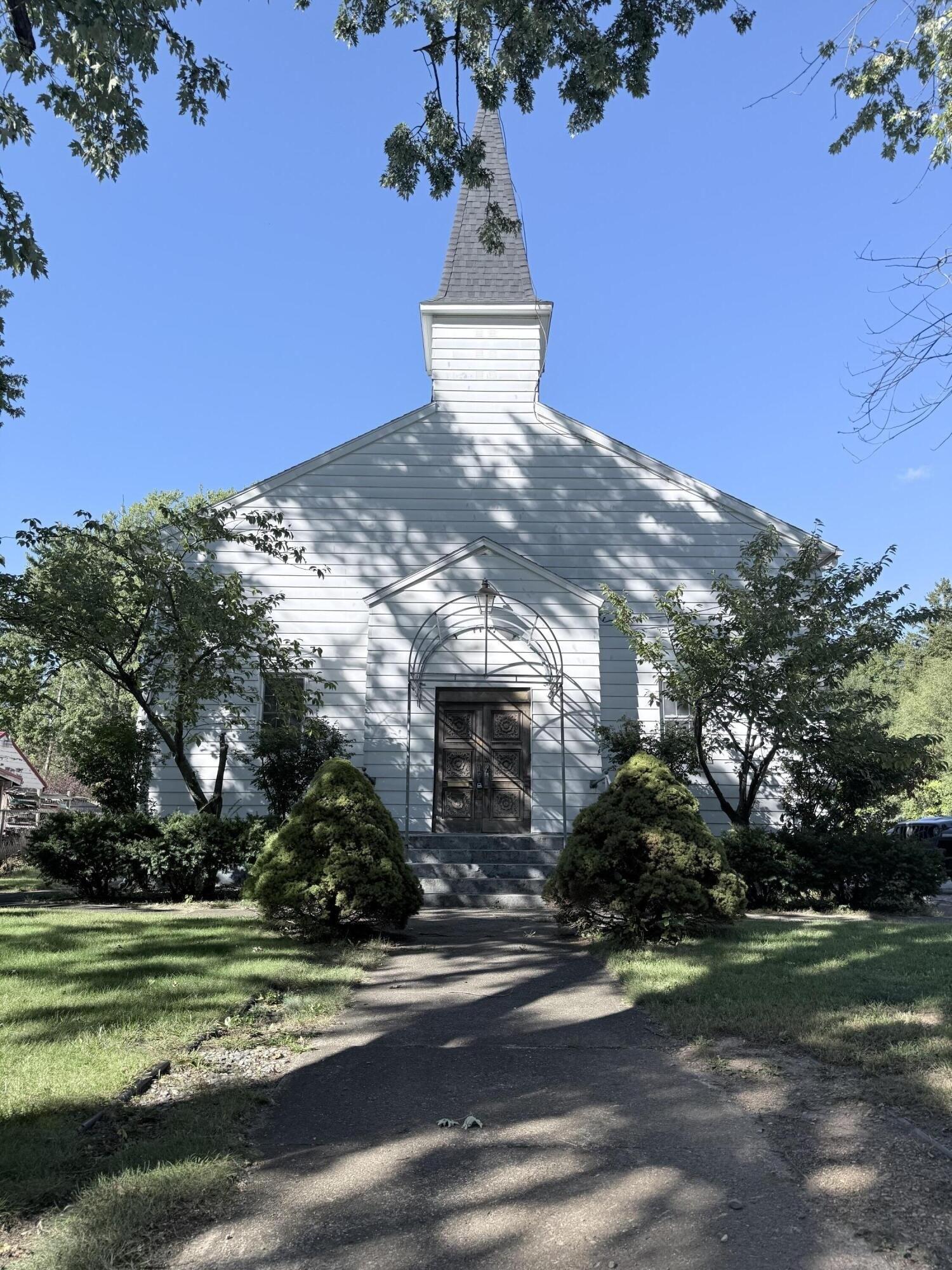 Property Image for 1020 Goguac Street W