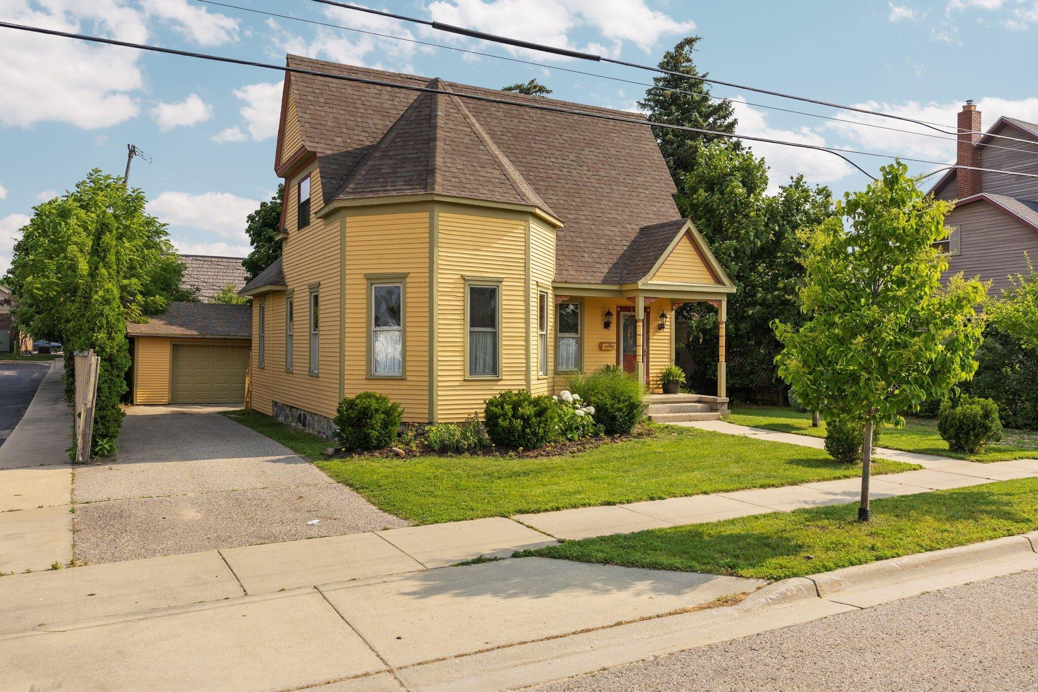 Property Image for 115 E 1st Street