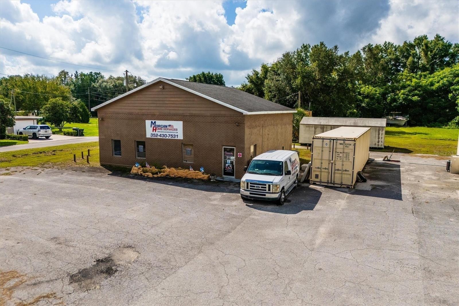Property Image for 319 W SEMINOLE Avenue