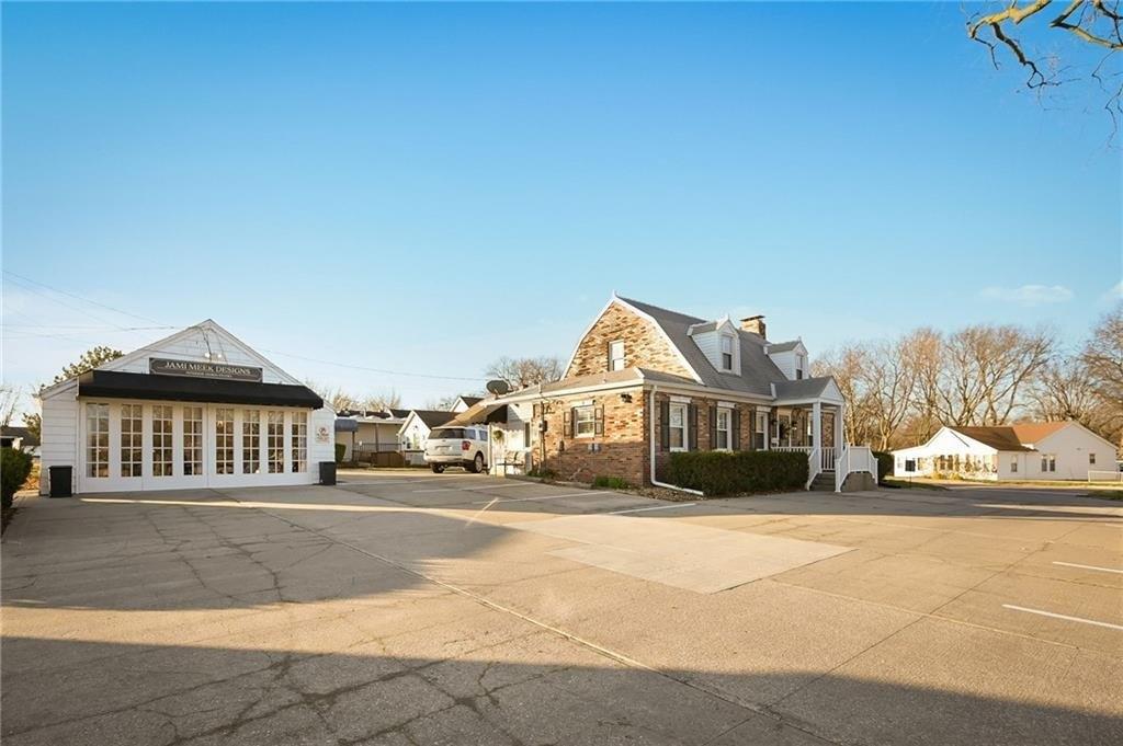 Property Image for 203 SW Jefferson Street