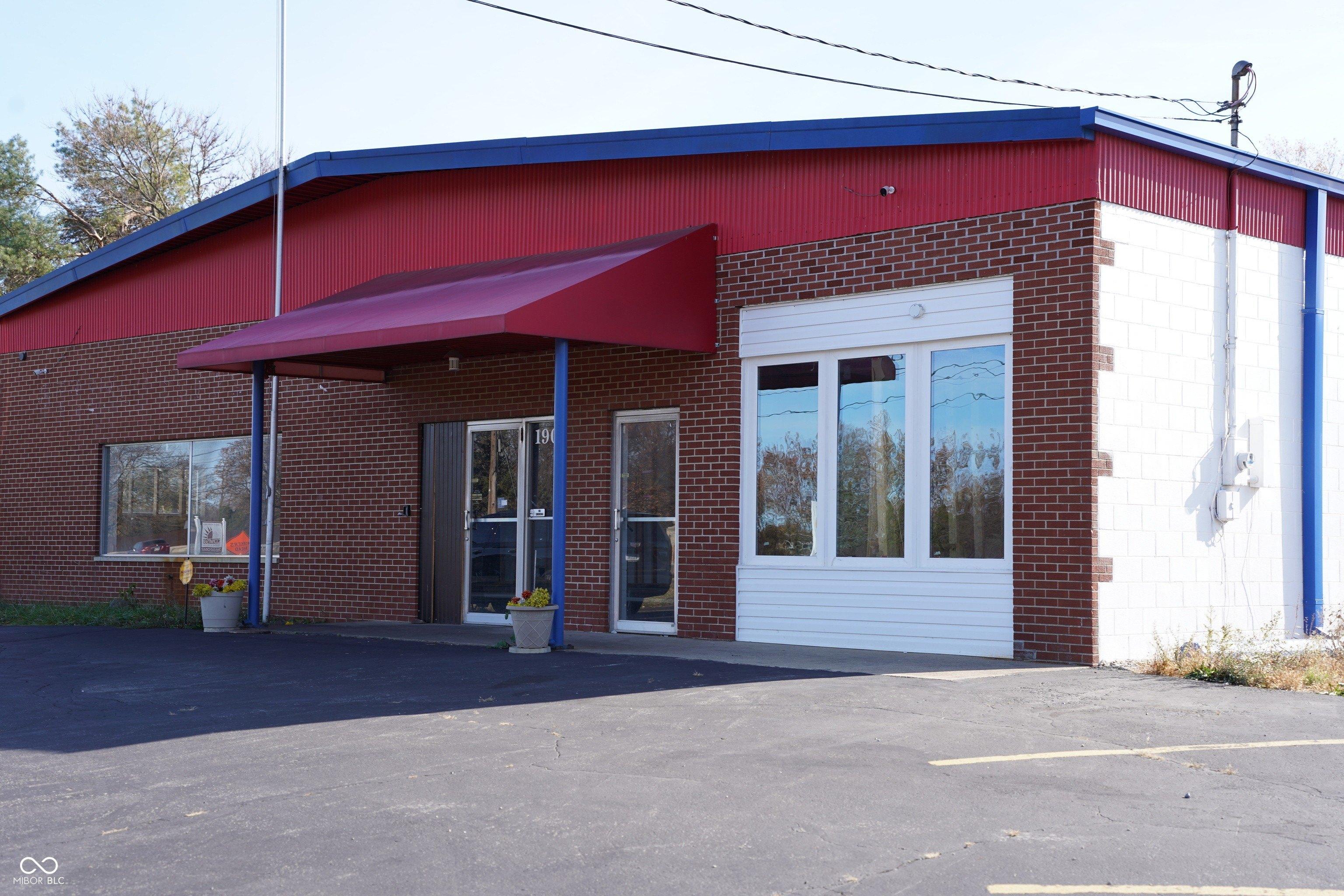 Property Image for 1901 W Kilgore Avenue