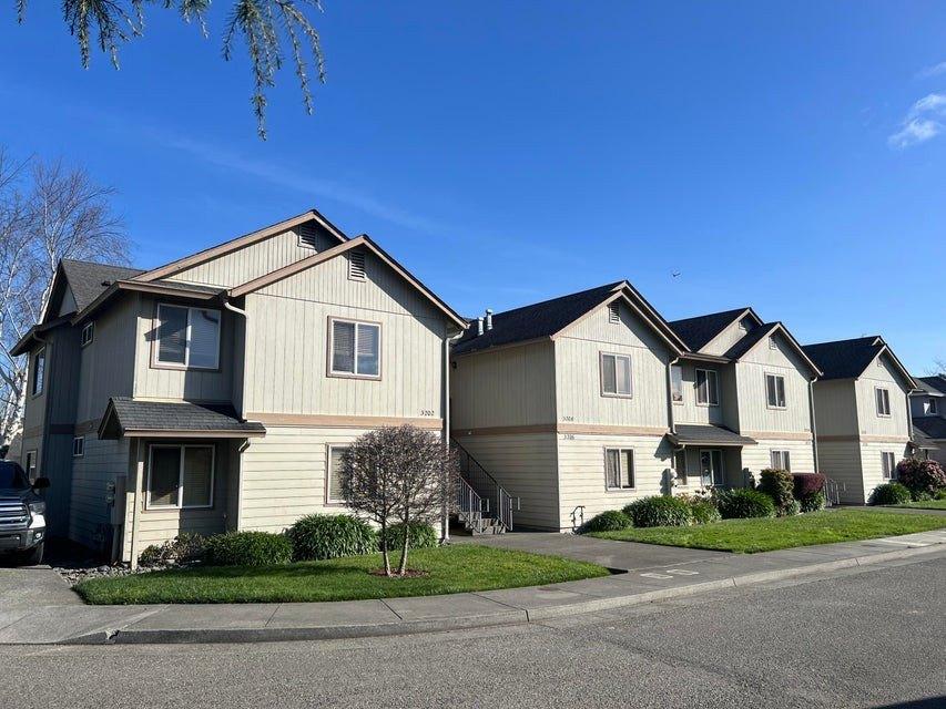 Property Image for 3200 Matthew Ln, Fortuna, CA 95540