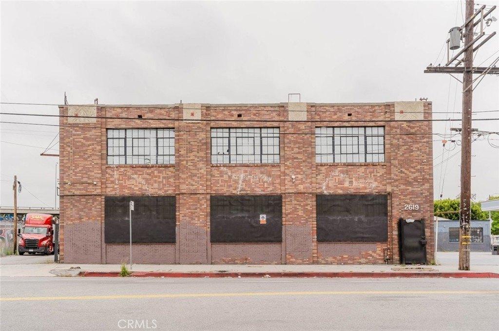 Property Image for 2619 E 8th Street