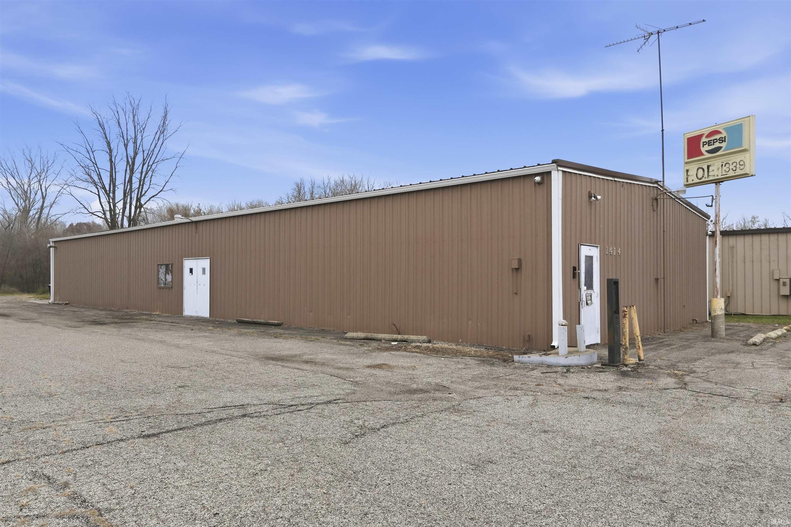 Property Image for 1414 Armstrong Road