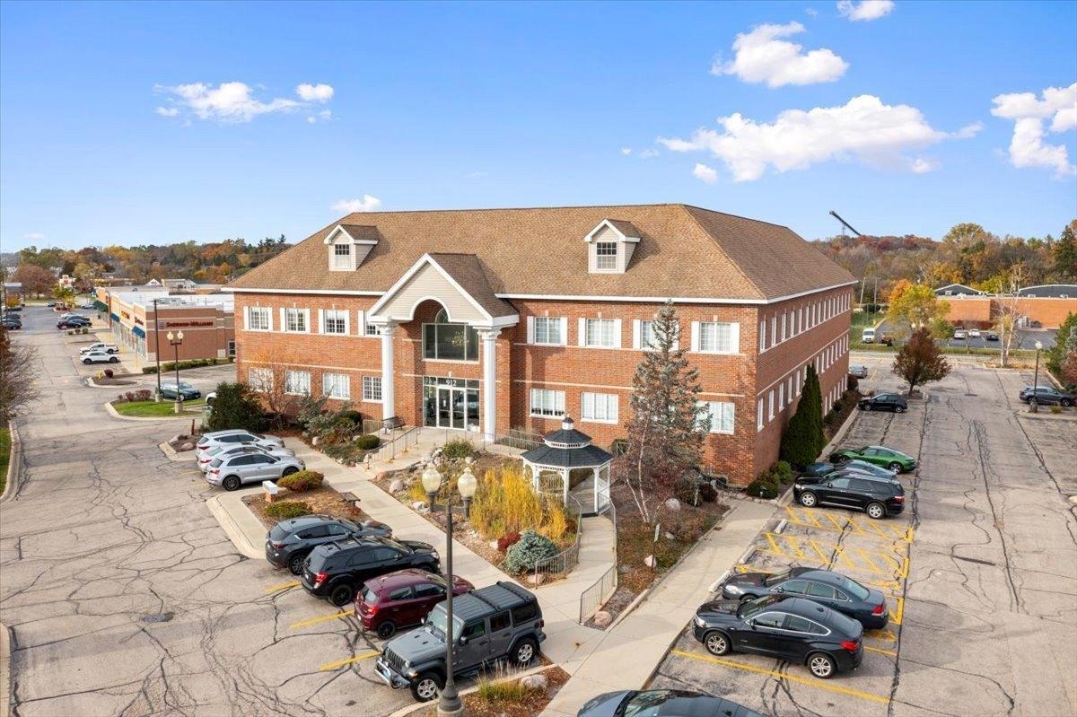 Property Image for 912 Northwest Highway unit: 206