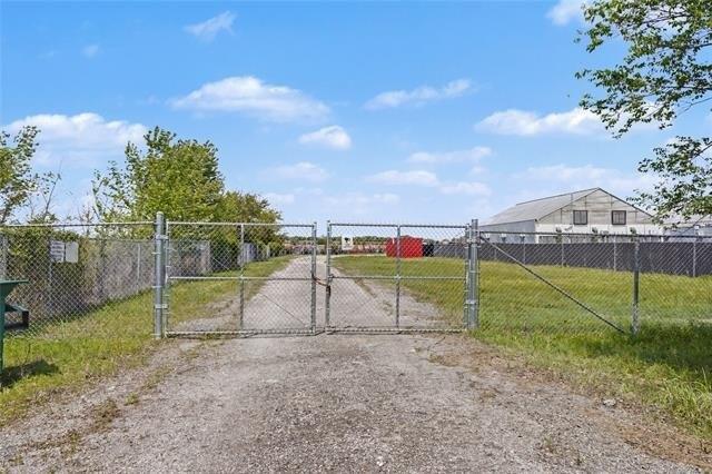 Property Image for 1024 N Broadway Avenue