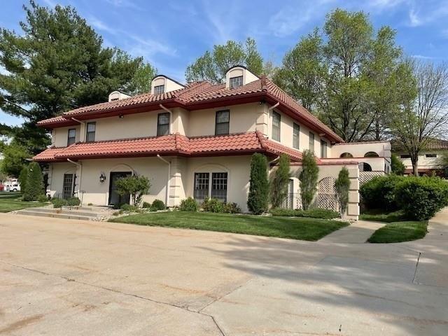 Property Image for 1007 E Saint Maartens Drive