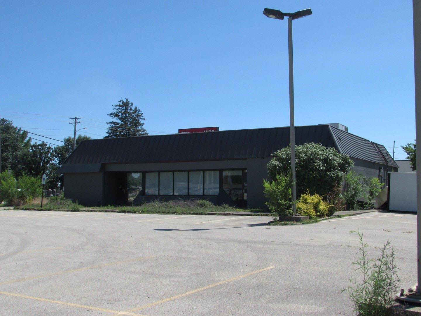 Property Image for 901 E Southline Road