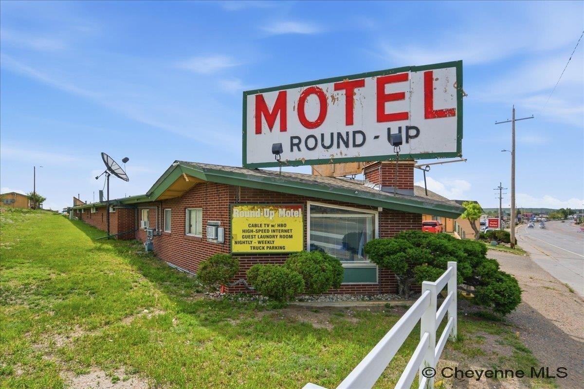 Property Image for 403 S Greeley Hwy