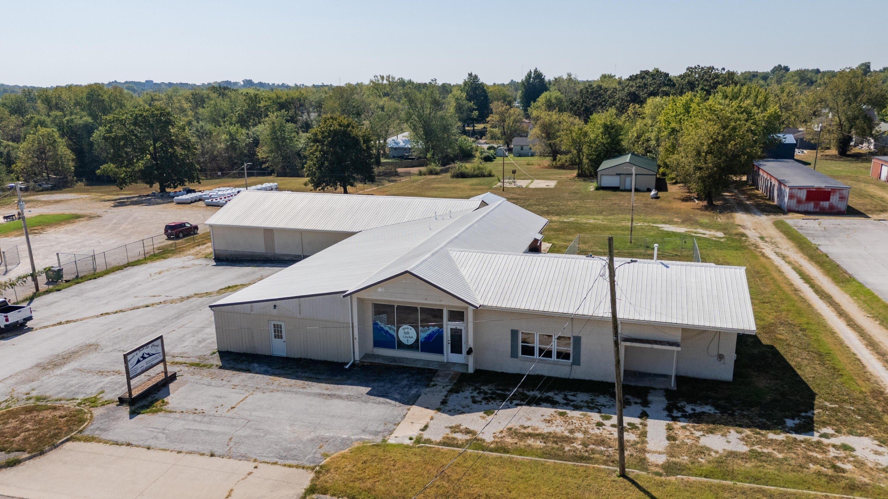 Property Image for 610 W 3rd Street