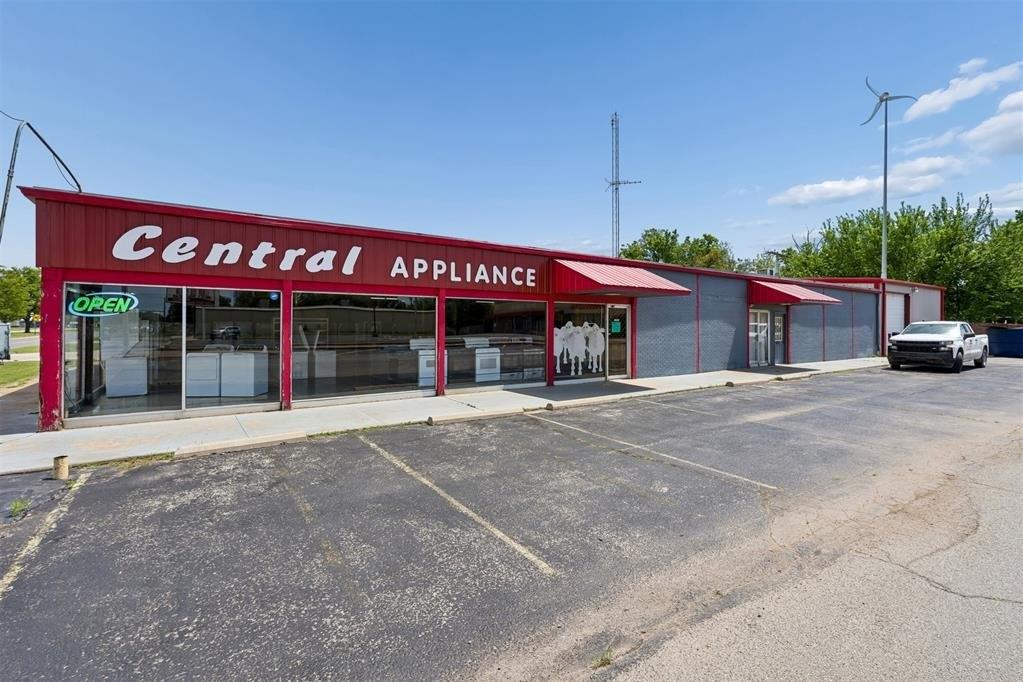 Property Image for 102 E Central Boulevard