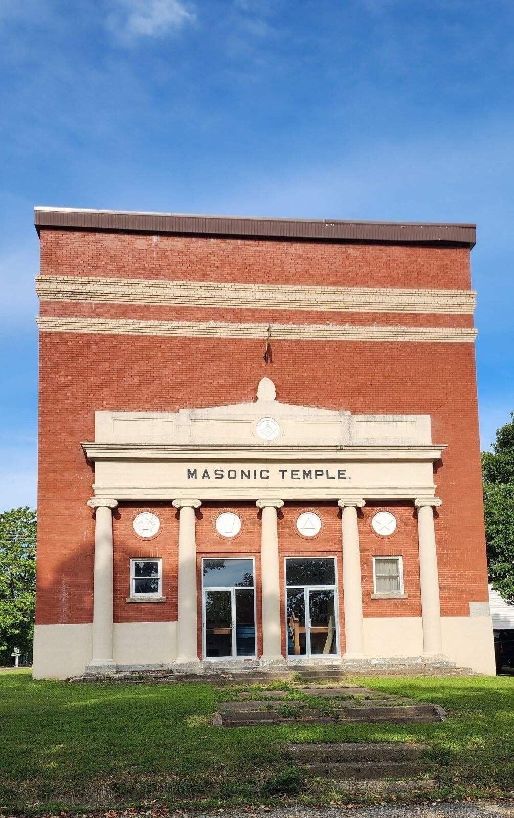 Property Image for 400 N Maple Avenue