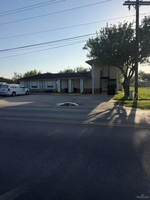 Property Image for 411 N Glasscock Boulevard