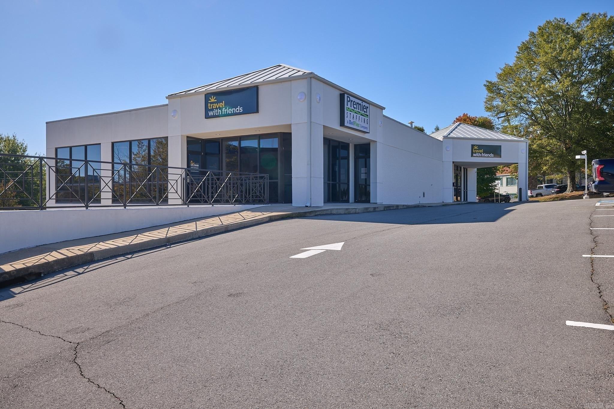 Property Image for 10901 Financial Centre Parkway