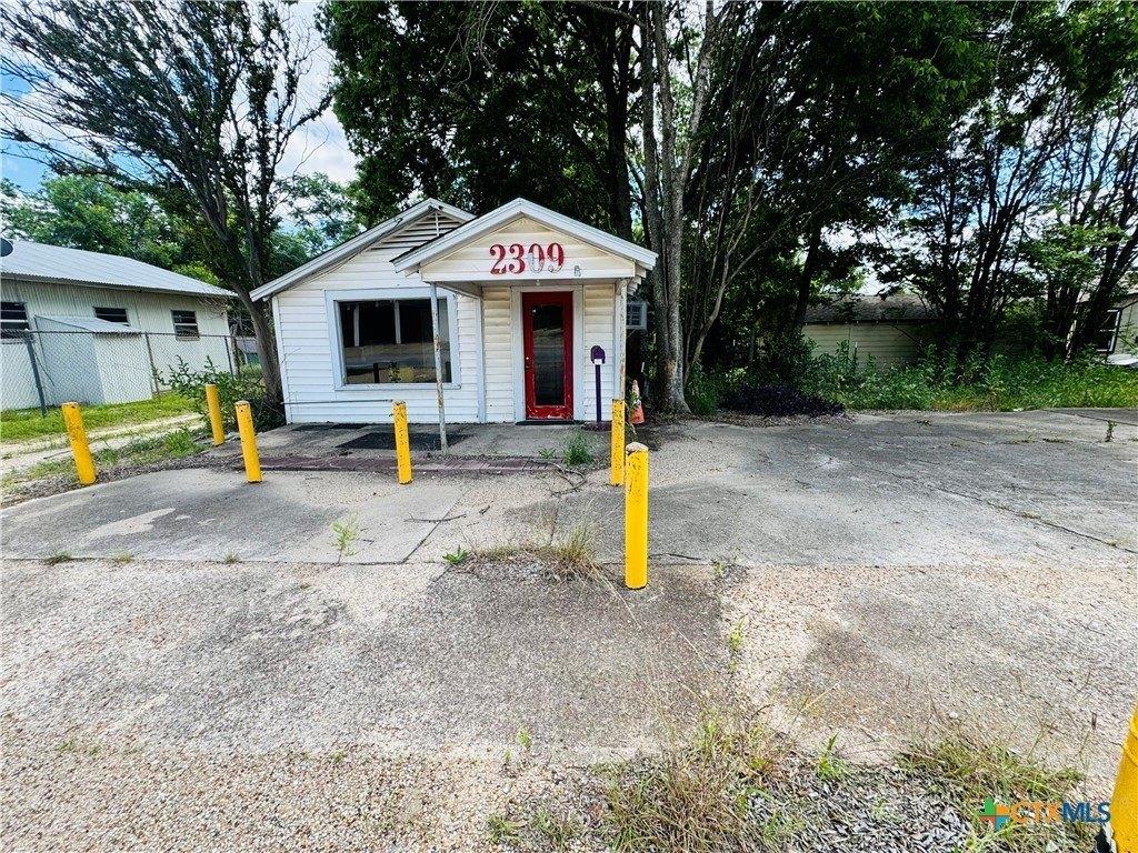 Property Image for 2309 W Avenue M