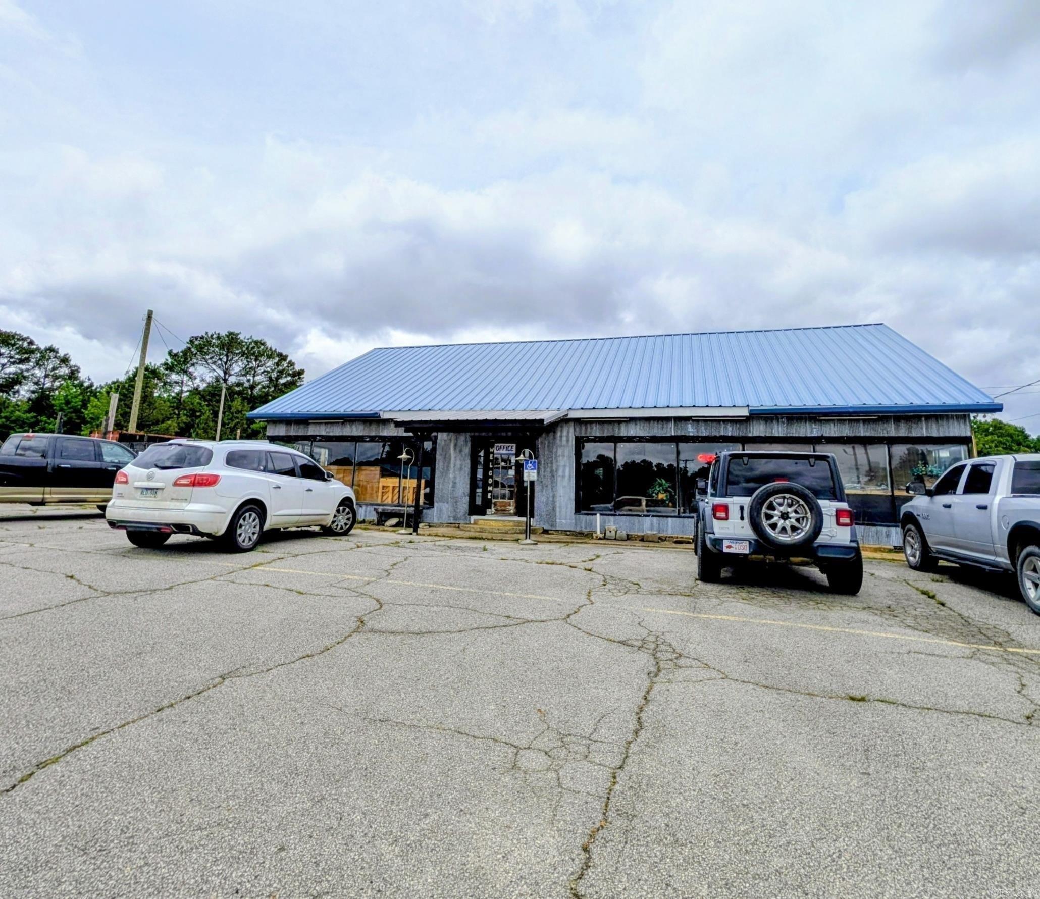 Property Image for 1601 Hwy 71