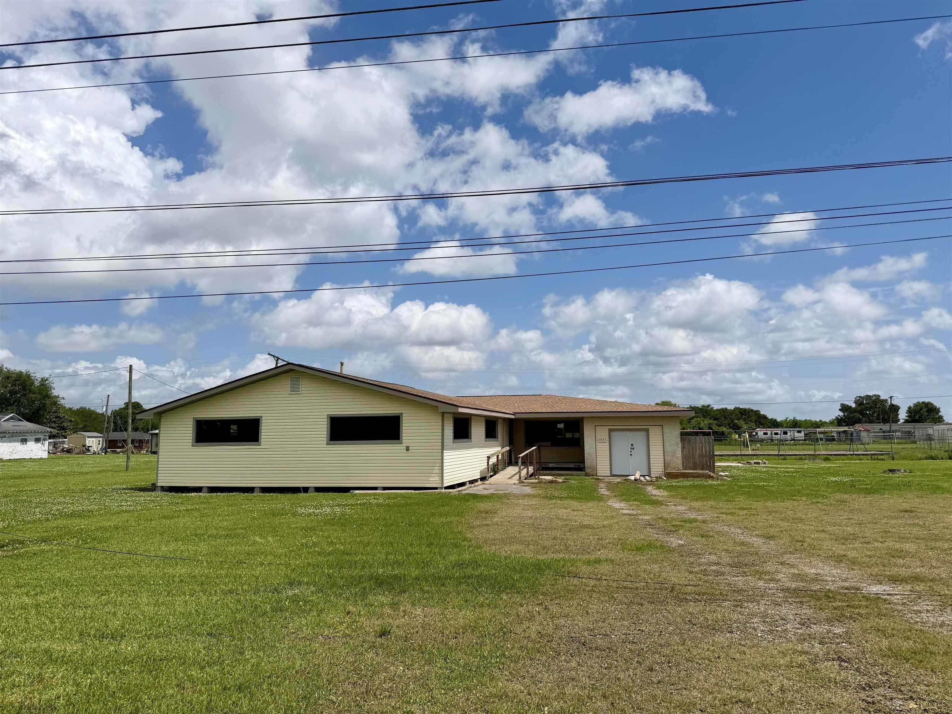 Property Image for 4897 Highway 182 Highway