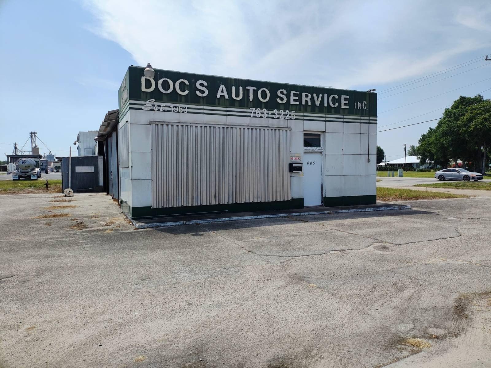 Property Image for 805 N Parrott Avenue