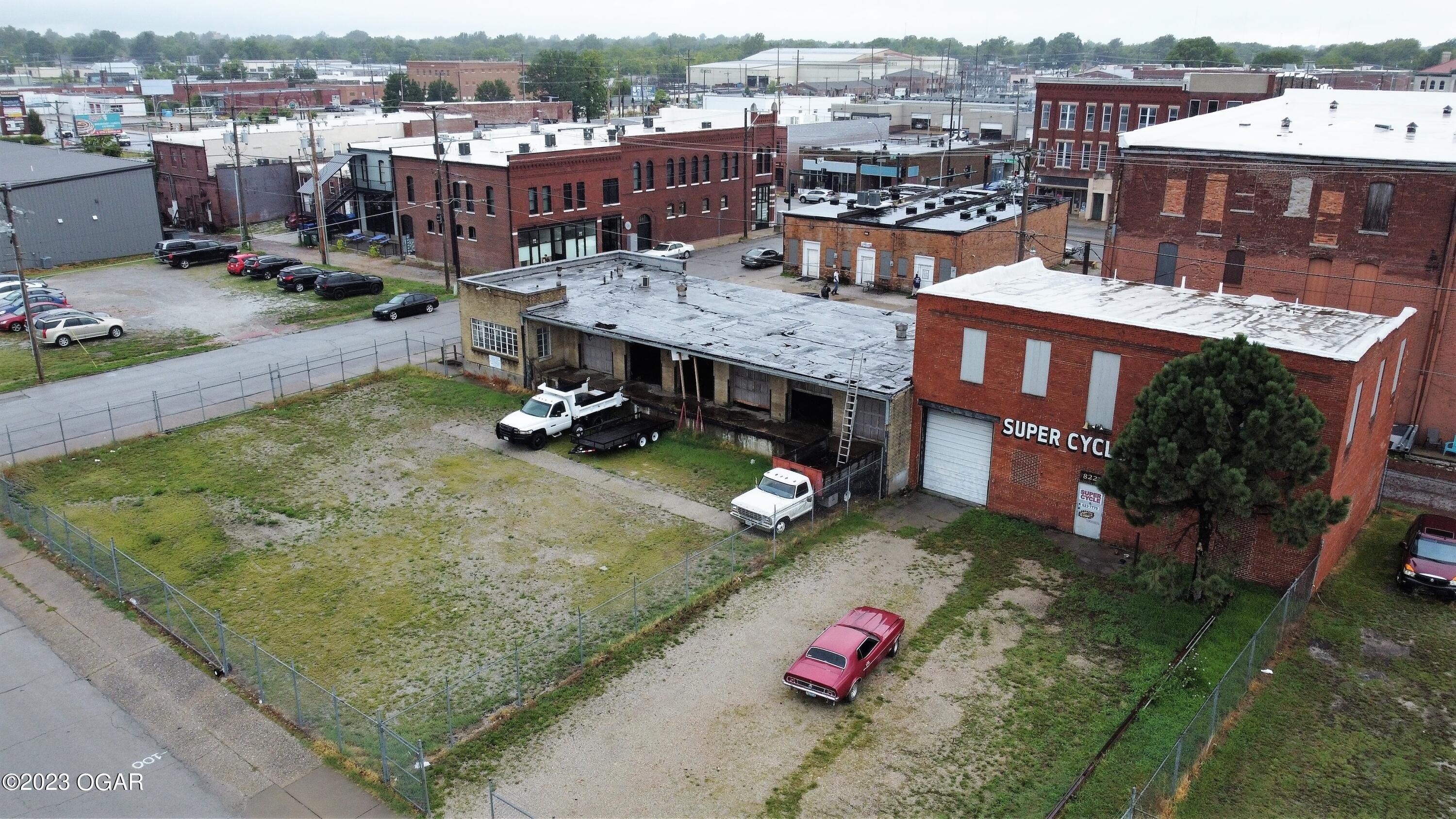 Property Image for 822 S Virginia Avenue