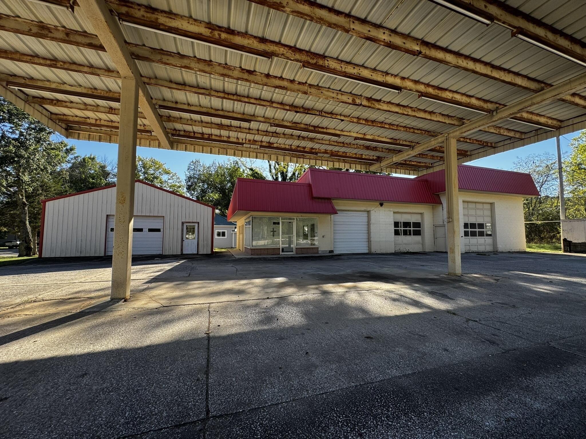 Property Image for 210 N Hemphill Avenue