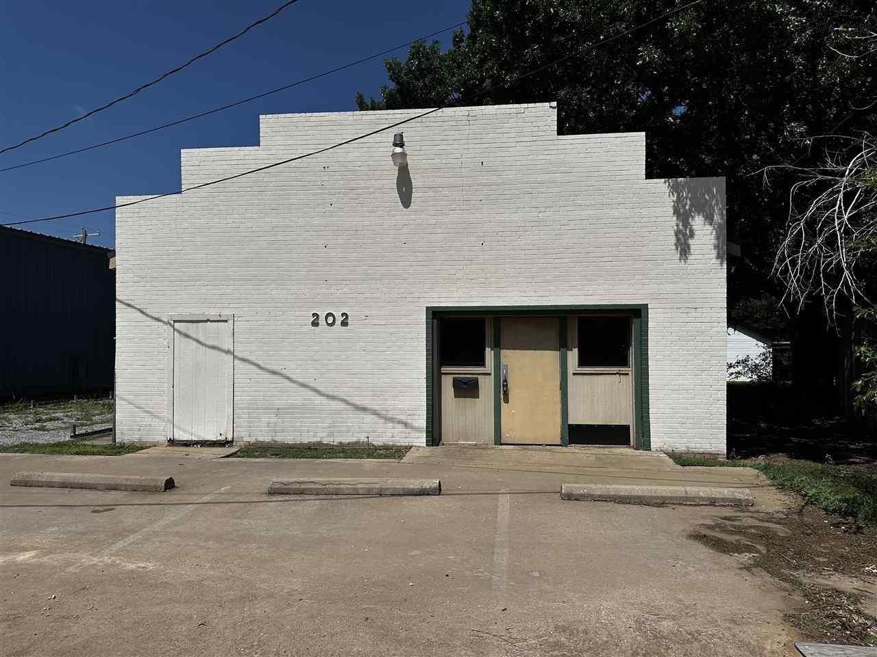 Property Image for 202 N Jackson Avenue