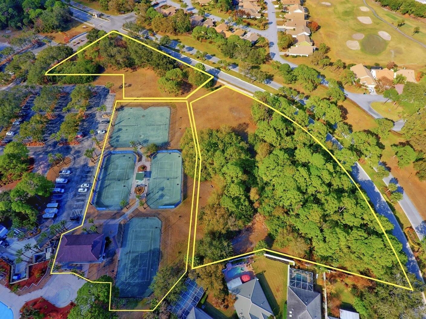 Property Image for 951 SW Country Club Drive