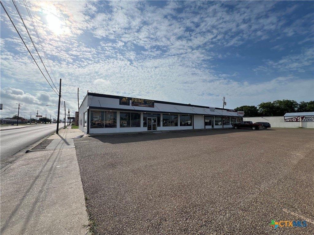 Property Image for 701-705 E Rio Grande Street