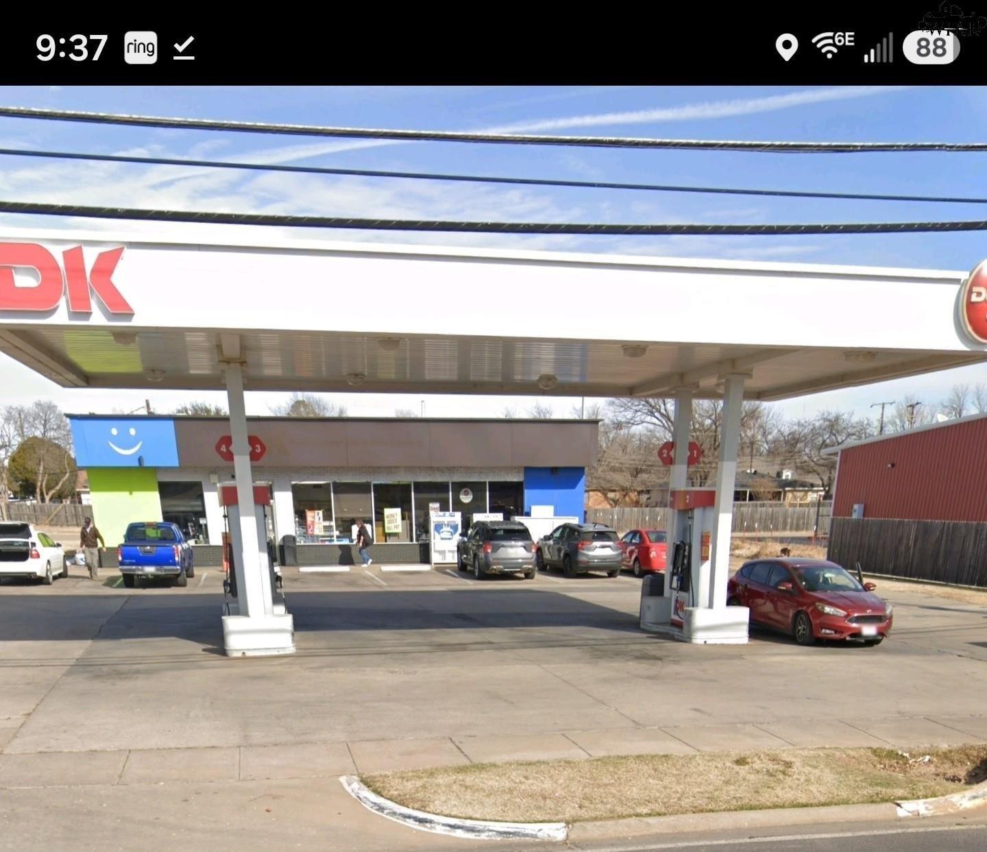 Property Image for 5320 SOUTHWEST PARKWAY Dk Convivence Store