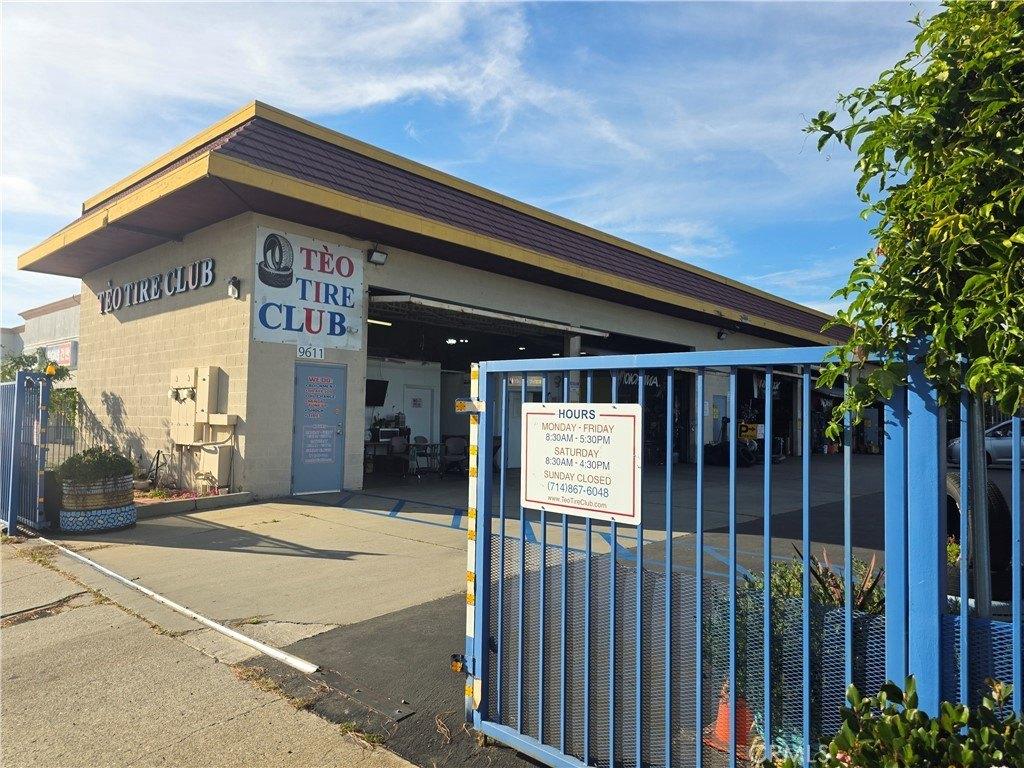 Property Image for 9611 W Garden Grove