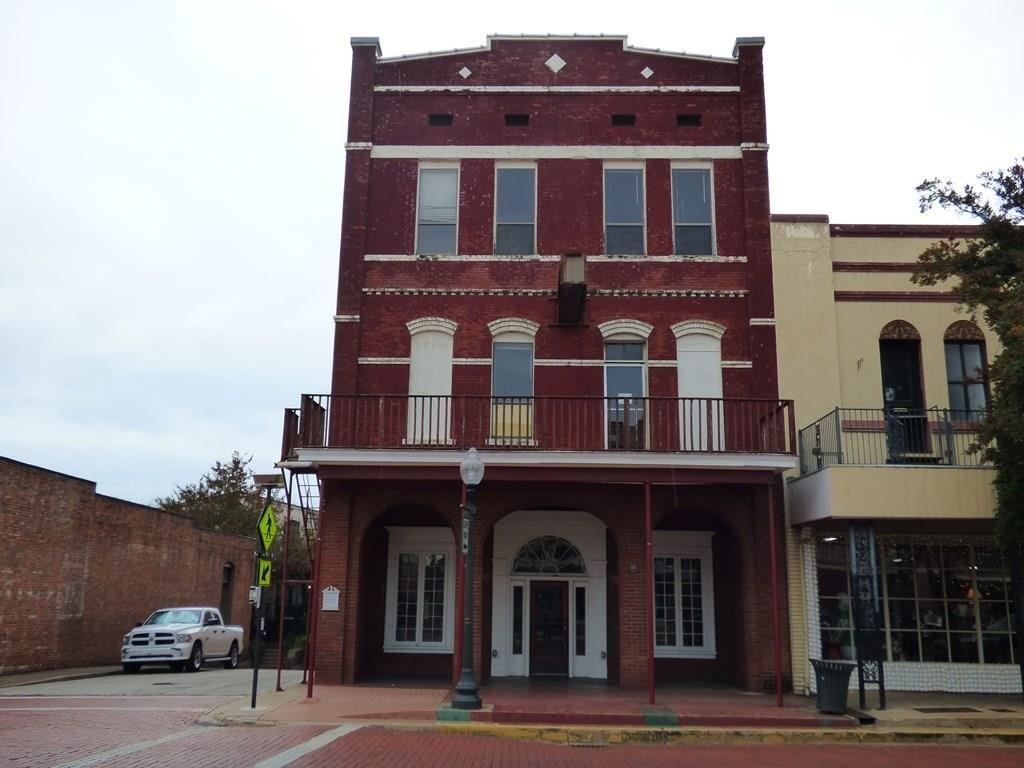 Property Image for 330 E Main St