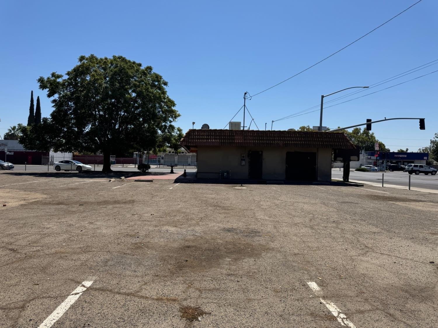 Property Image for 4605 E Belmont Avenue