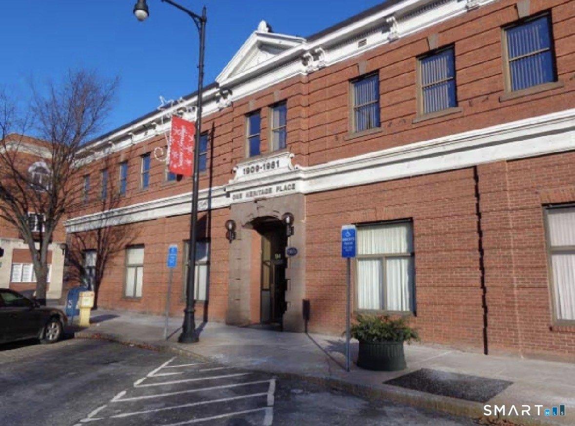 Property Image for 945 Main Street Ste 307