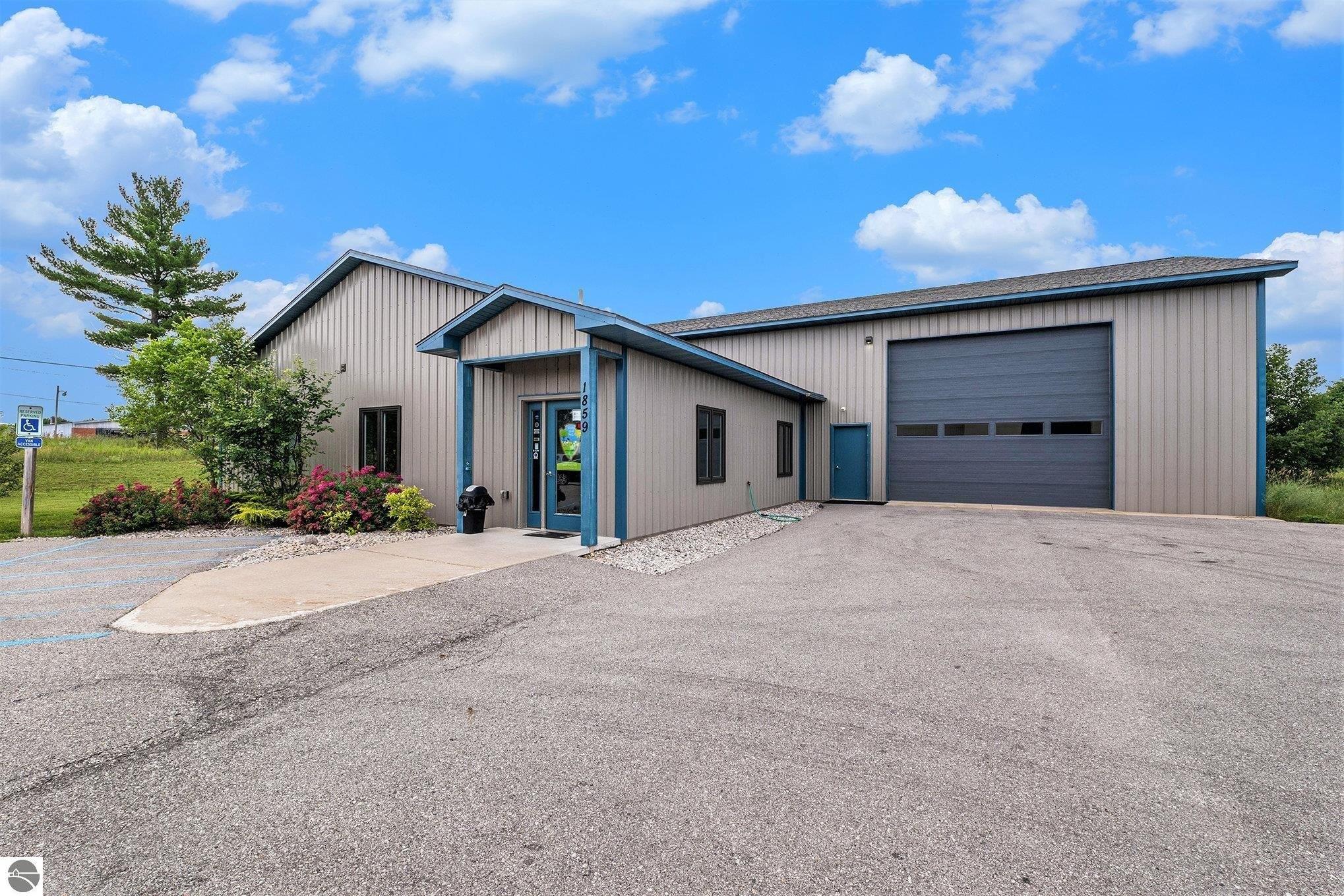 Property Image for 1859 Southpeak Dr, Traverse City, MI 49685