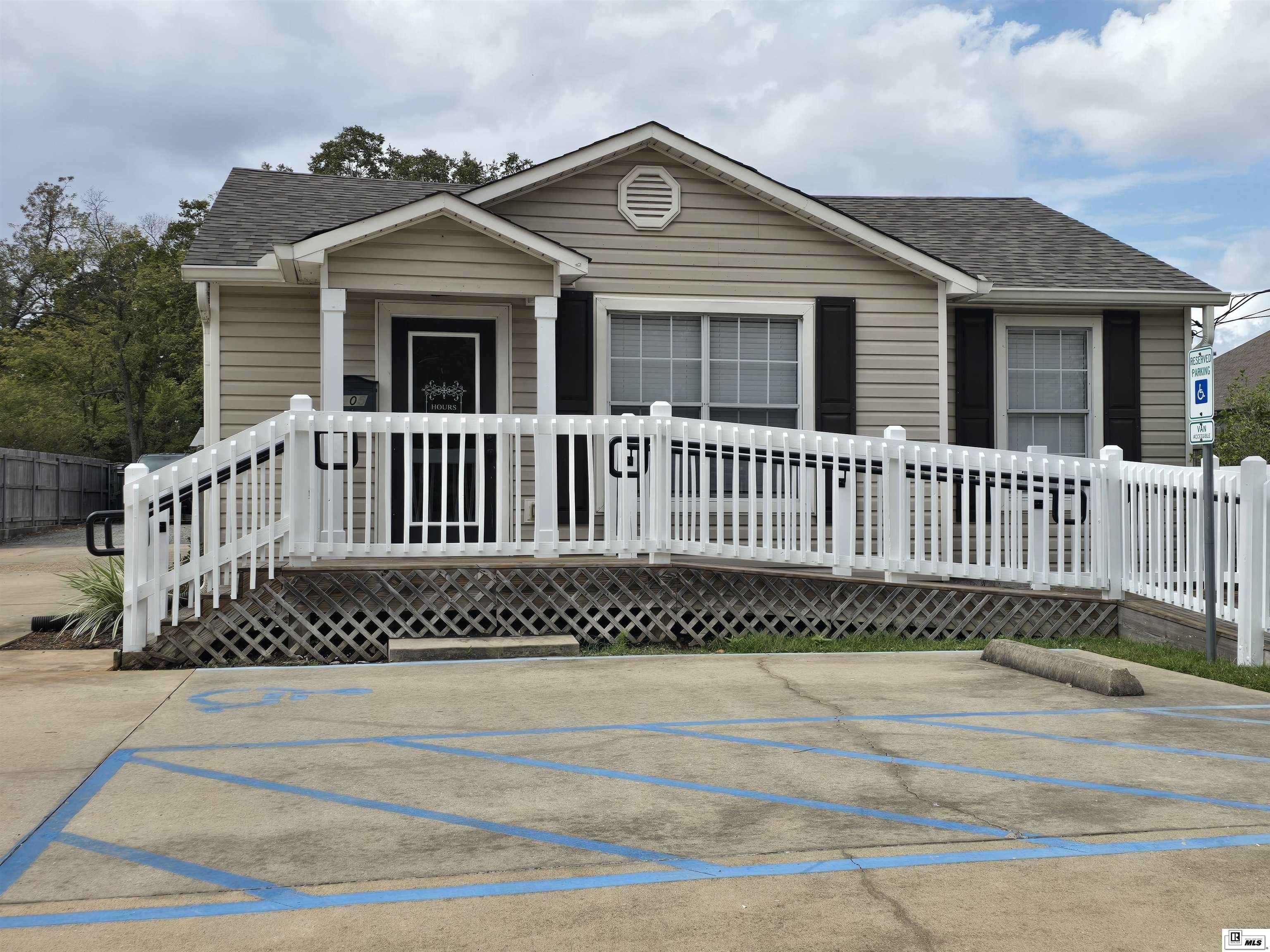 Property Image for 905 Warren Dr, West Monroe, LA 71291