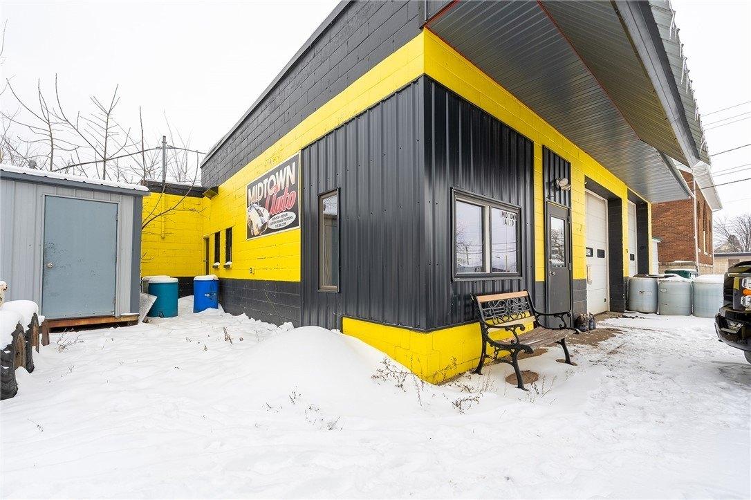 Property Image for 158 W Lincoln Street