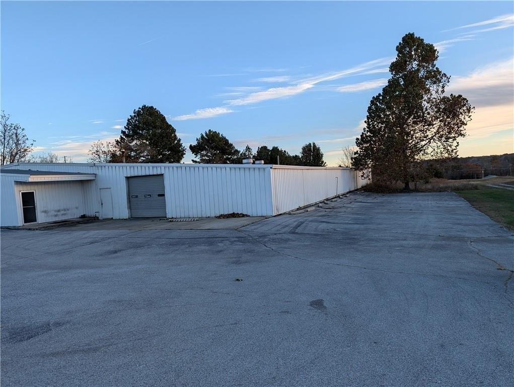 Property Image for 304  N Industrial Park  RD