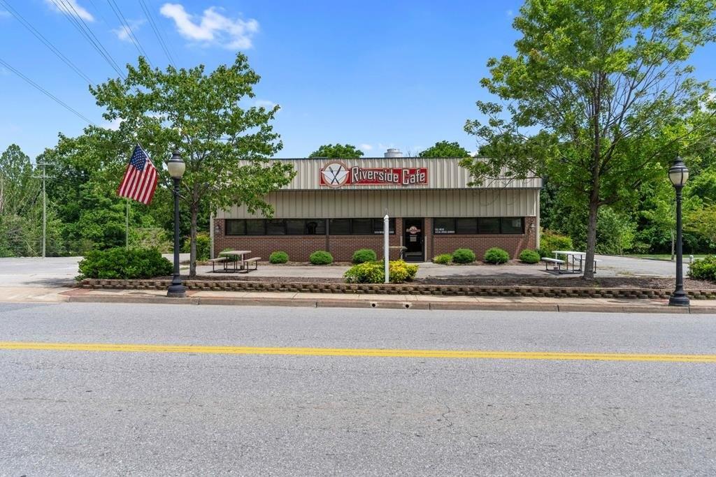 Property Image for 522 N Main Street