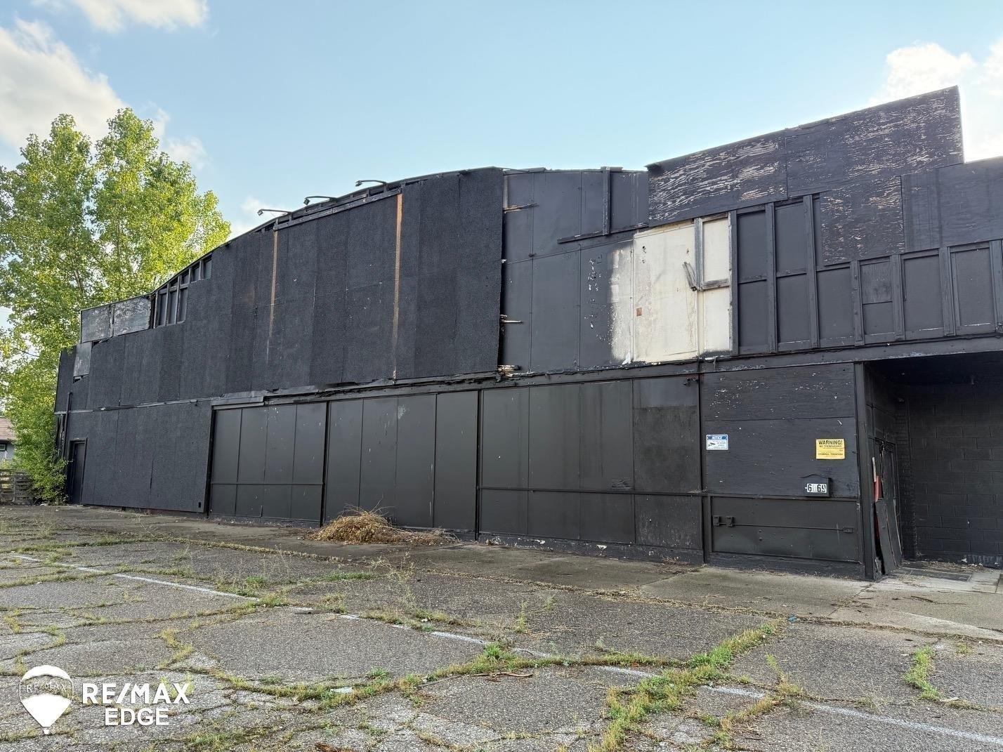Property Image for 6069 N Saginaw Street