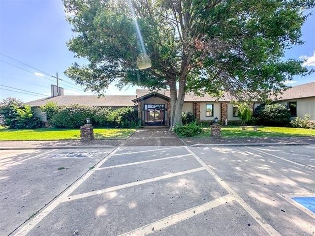Property Image for 2833 W Main Street