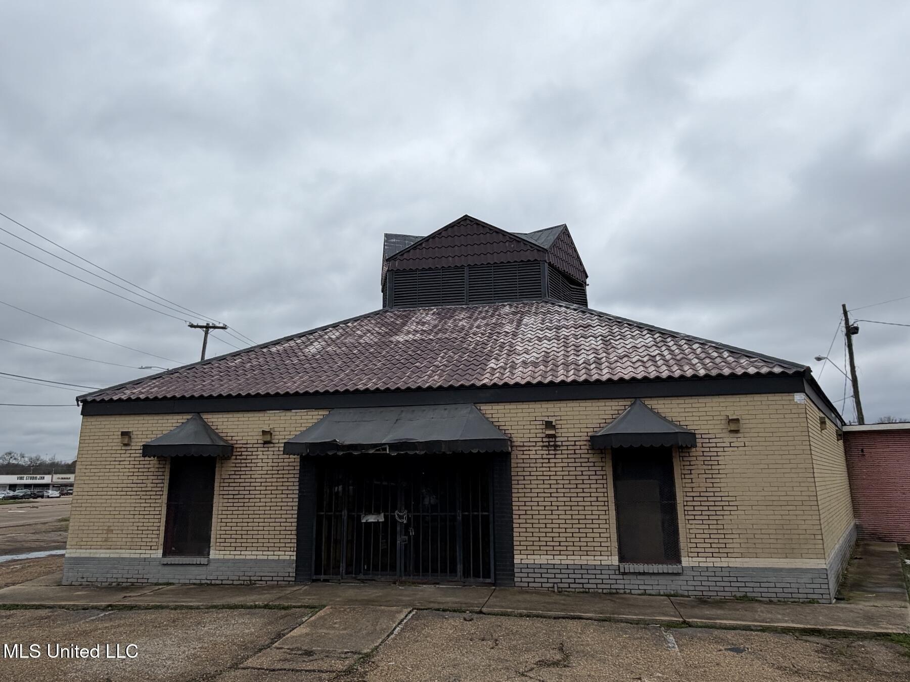 Property Image for 1315 W Highway 80