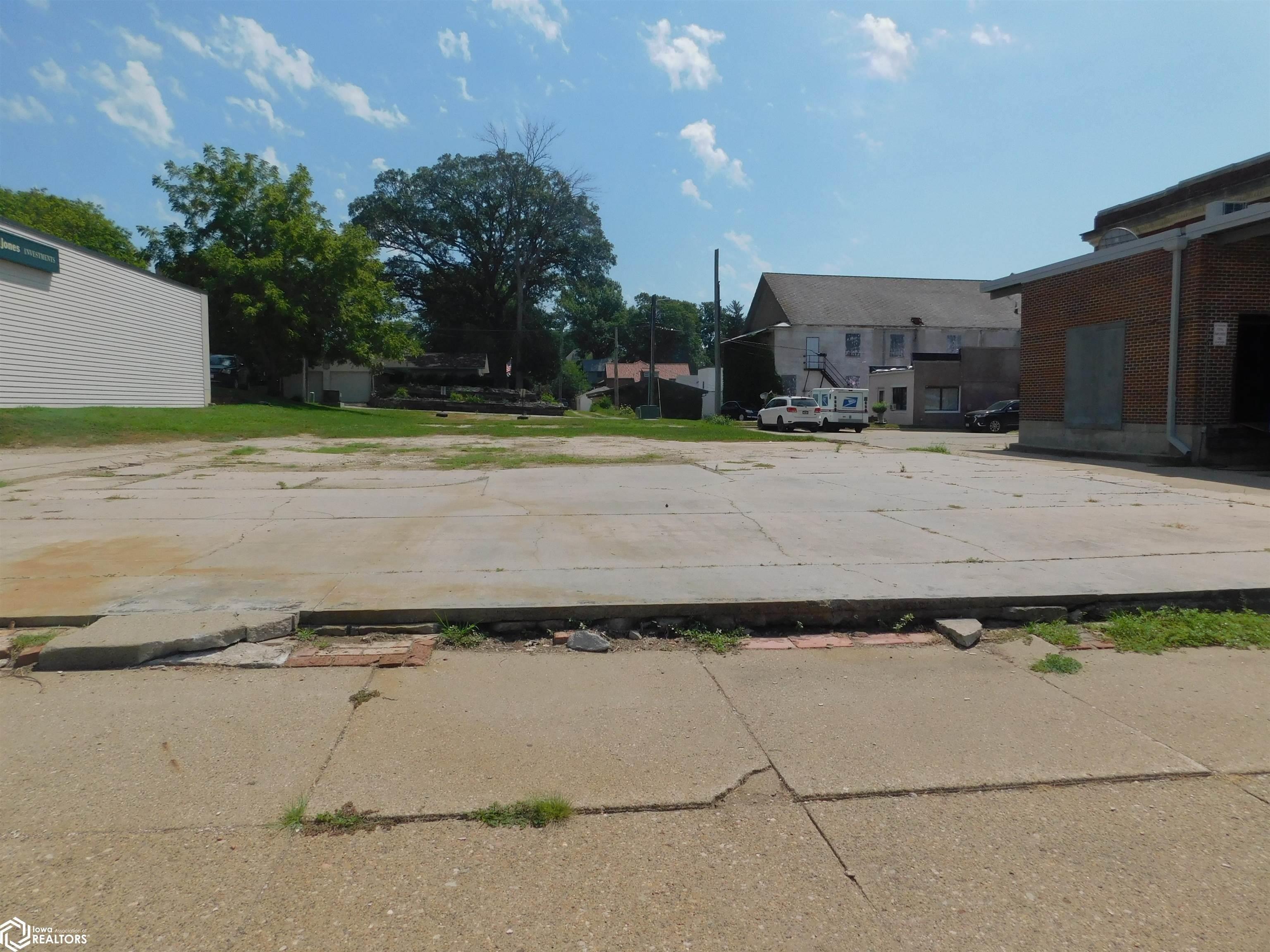 Property Image for 114 N Main Street