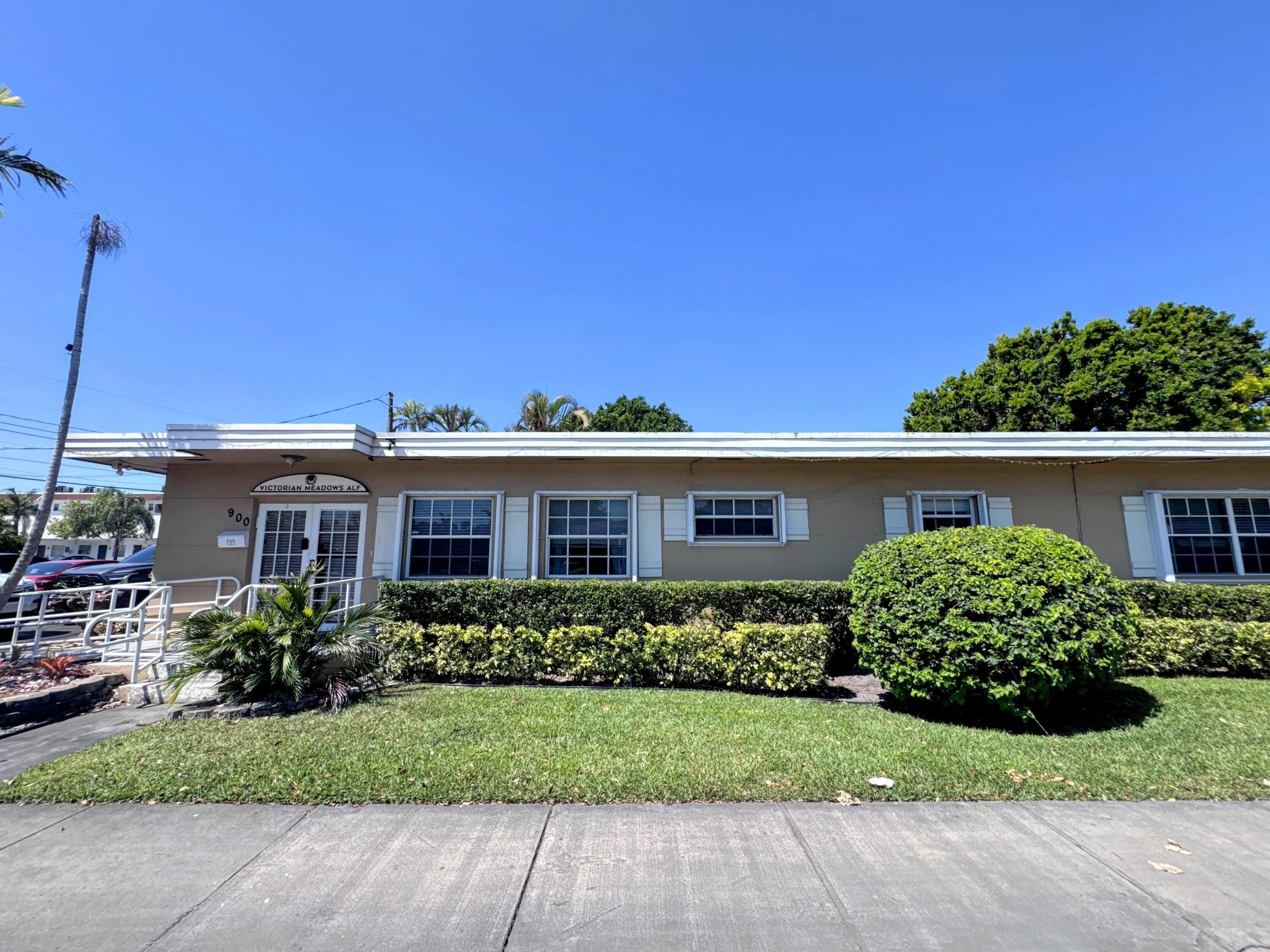 Property Image for 900 N 24th Avenue