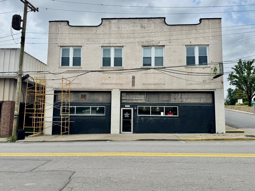 Property Image for 502 Main St W