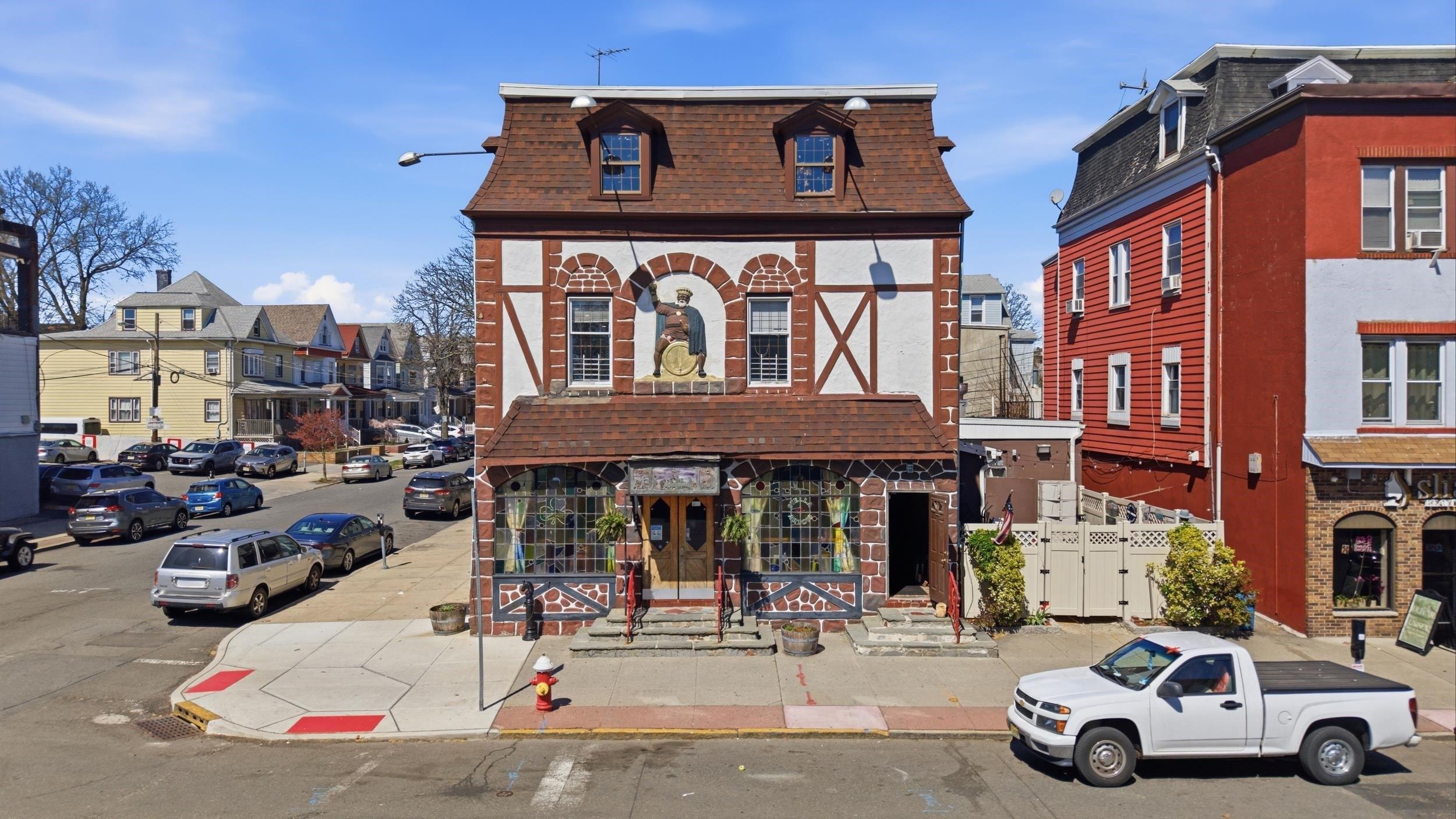 Property Image for 671 Broadway