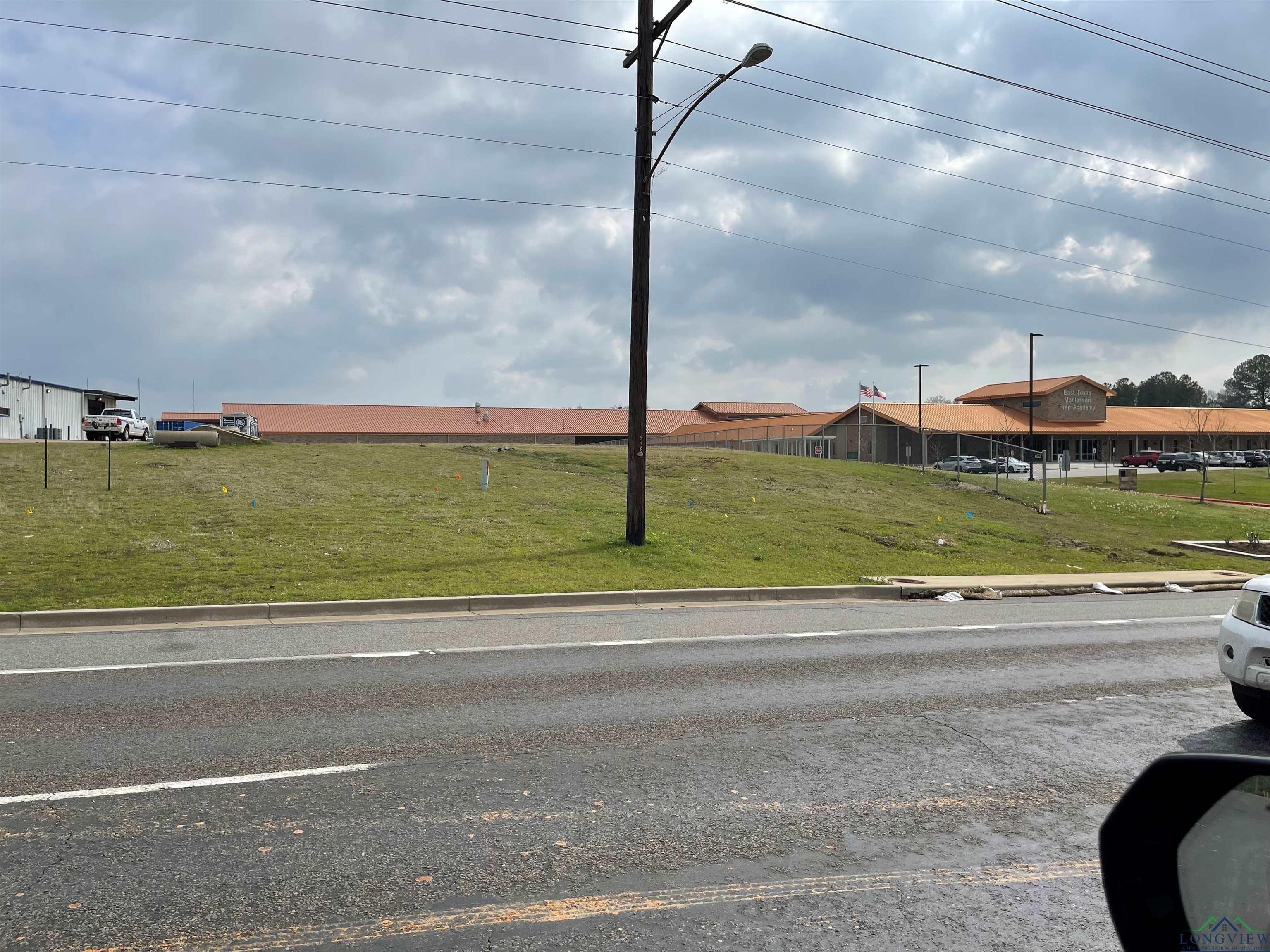 Property Image for 420 N Eastman Road