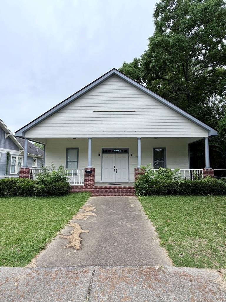 Property Image for 2703 Beacon Avenue