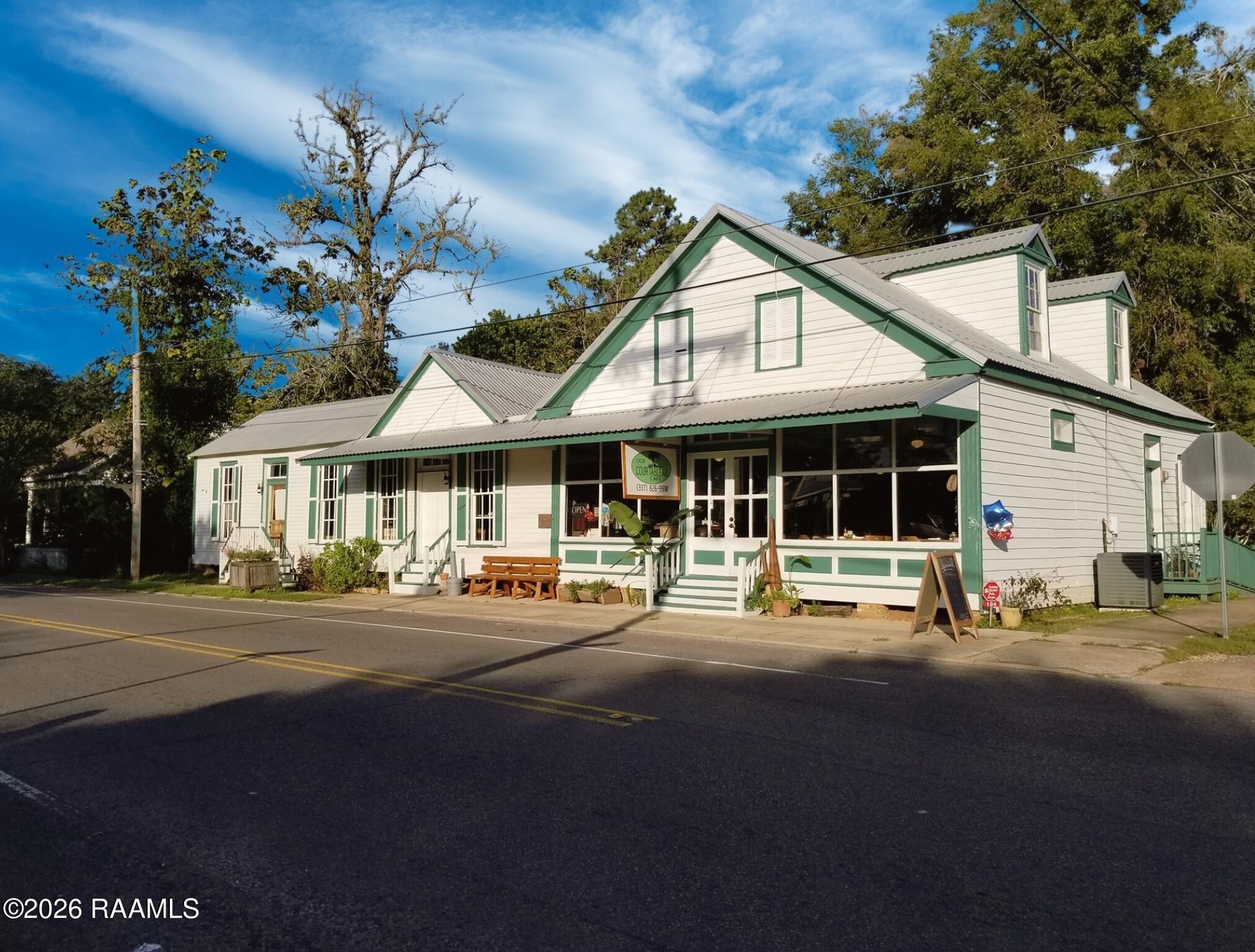 Property Image for 104 N Main Street