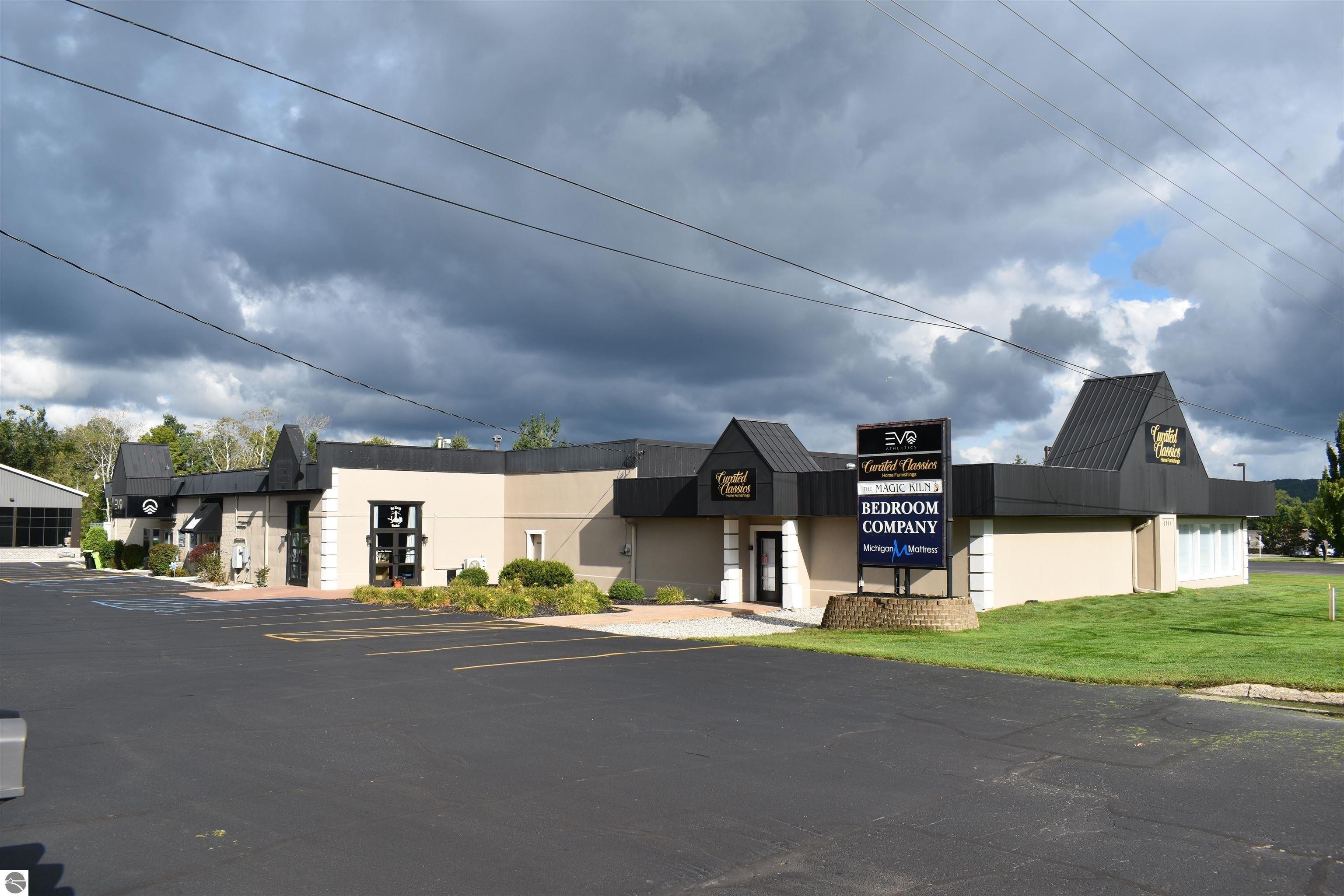 Property Image for 2751 N Us-31 S