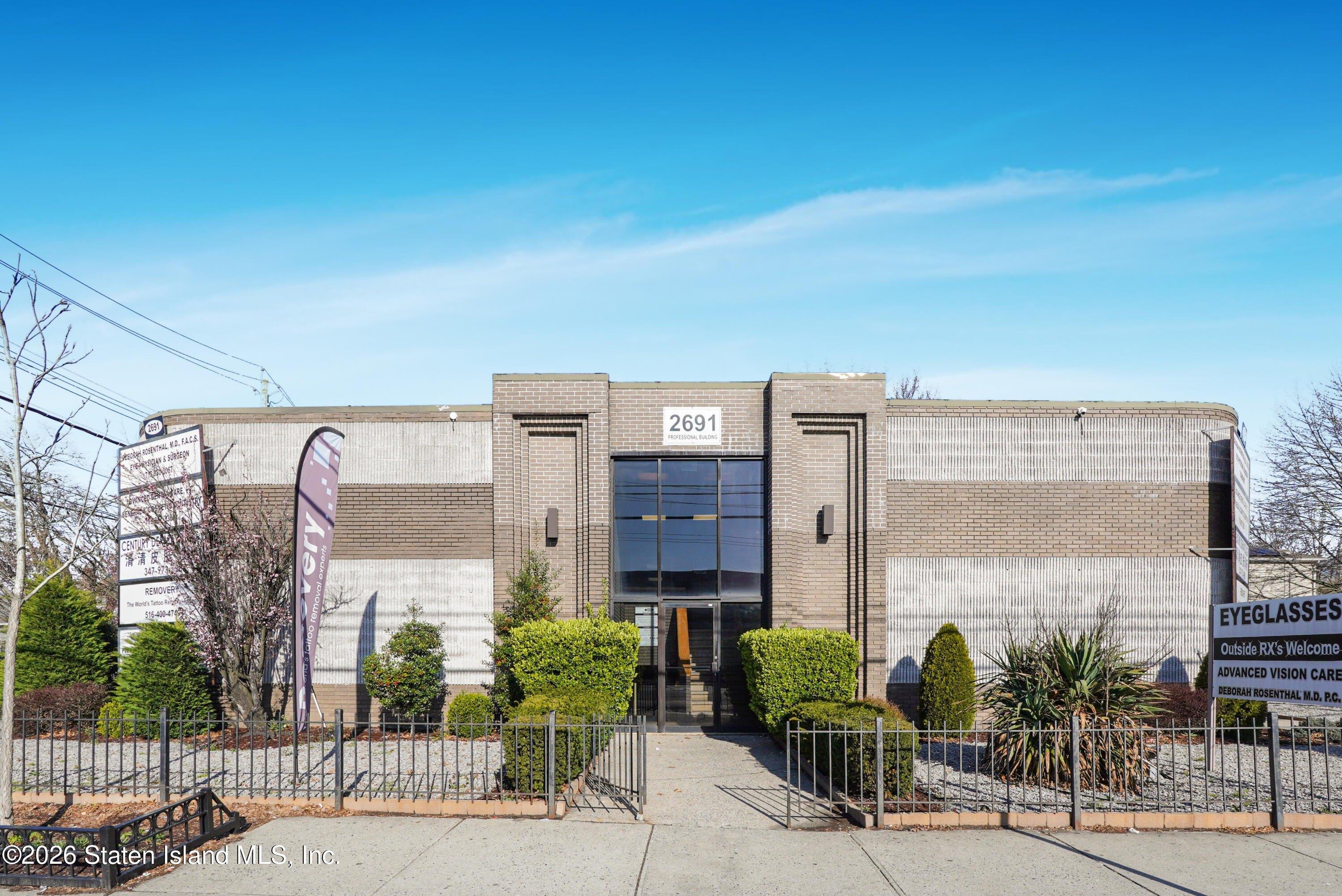 Property Image for 2691 Hylan Boulevard